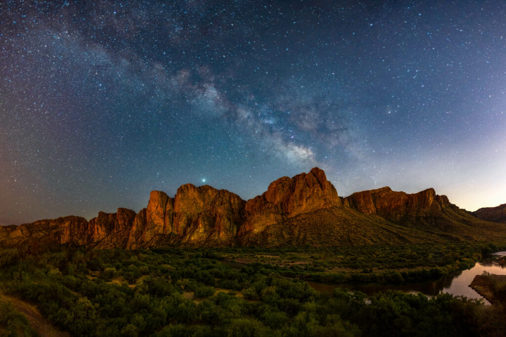 The Dance of Light and Shadow: Illuminating the Effective Desert